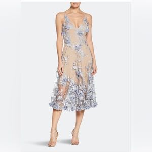 Beautiful cocktail/wedding guest dress